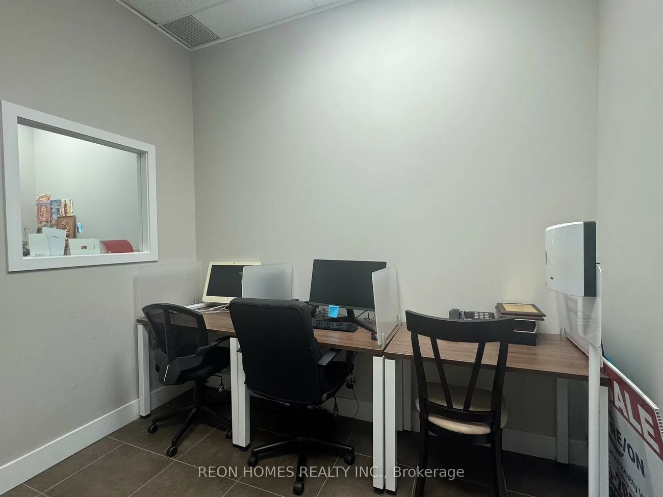 25, Karachi, Cedarwood, Markham