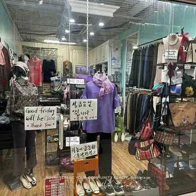 7181, Yonge, Thornhill, Markham