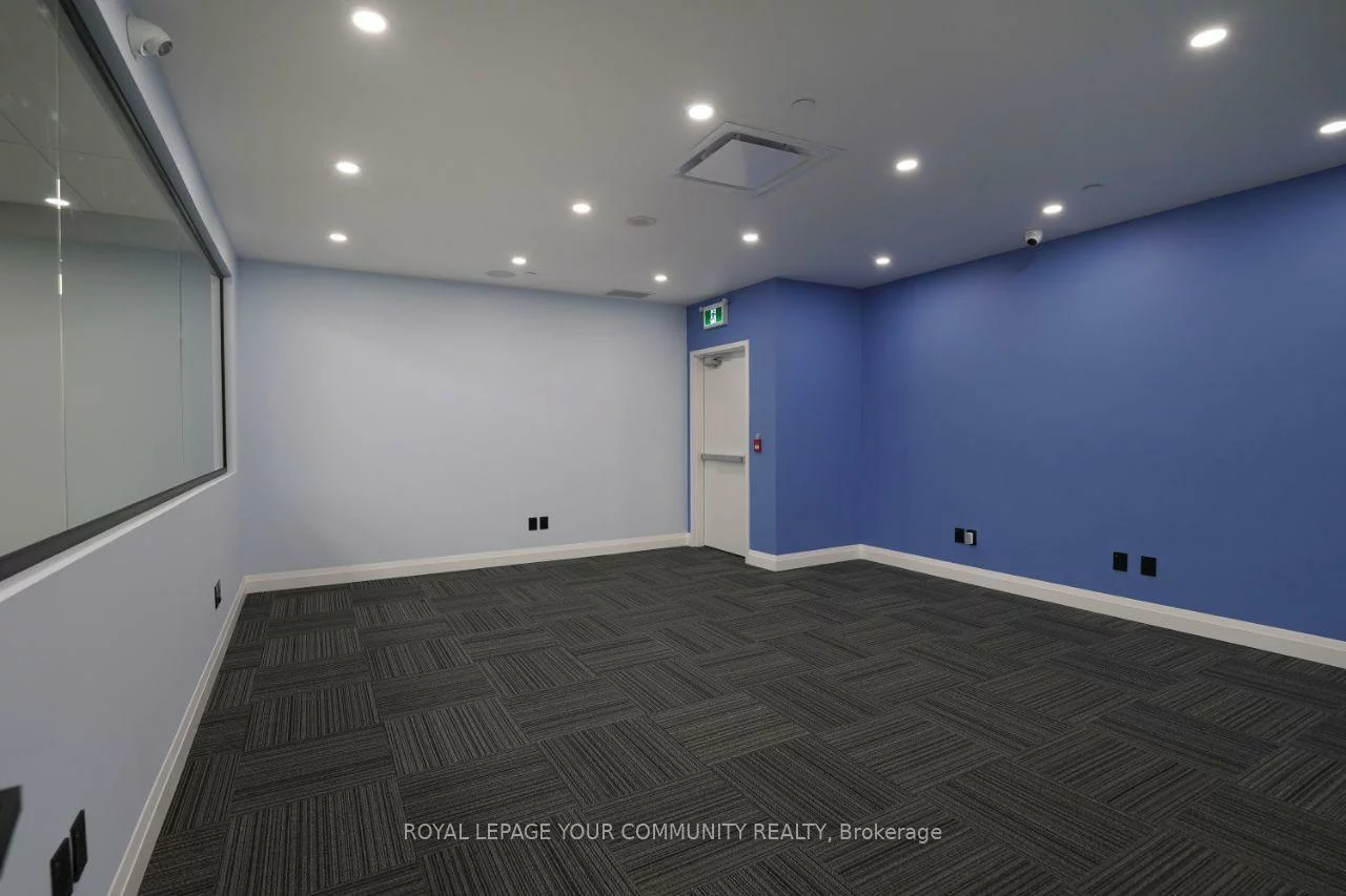 9390, Woodbine, Cachet, Markham