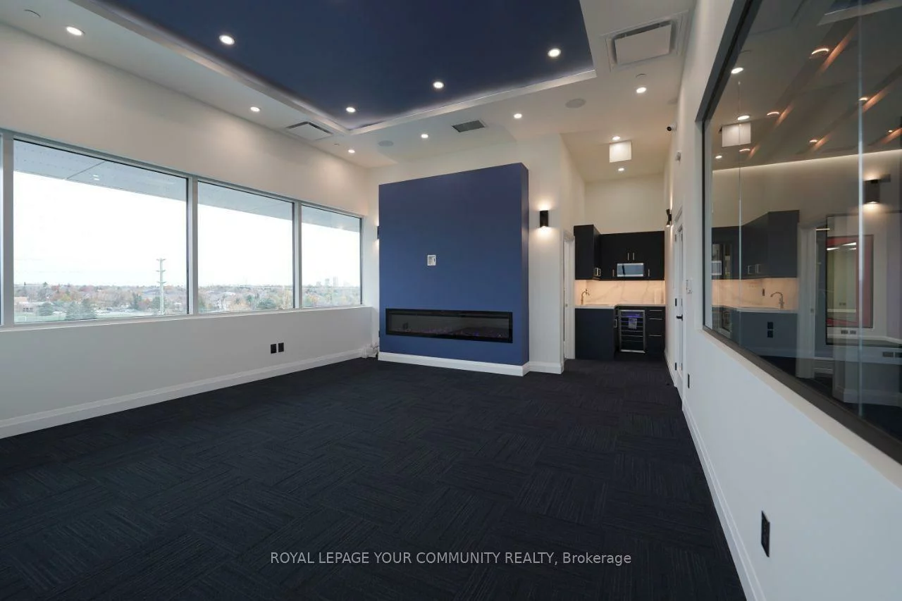 9390, Woodbine, Cachet, Markham