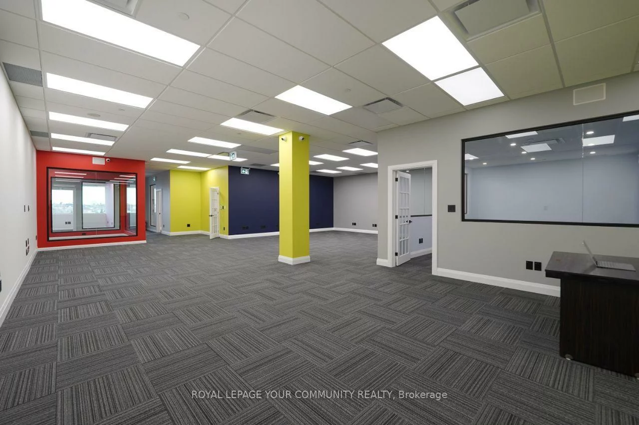 9390, Woodbine, Cachet, Markham