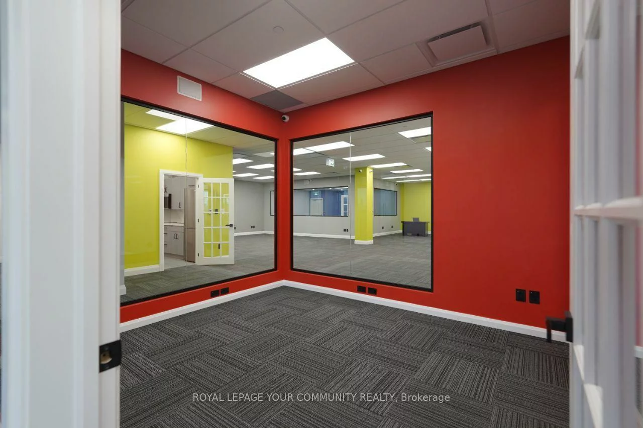 9390, Woodbine, Cachet, Markham