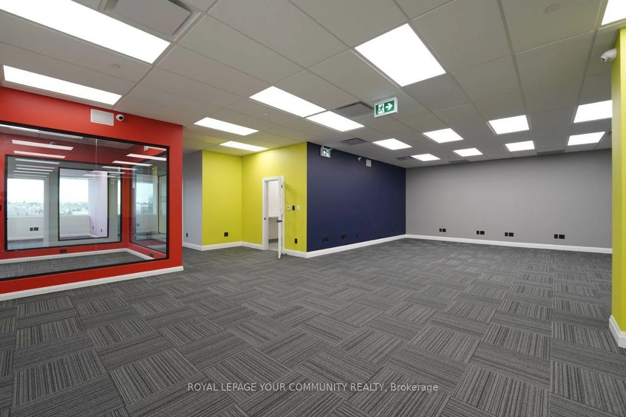 9390, Woodbine, Cachet, Markham