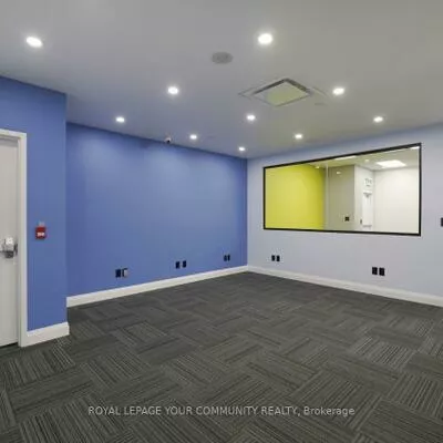 9390, Woodbine, Cachet, Markham