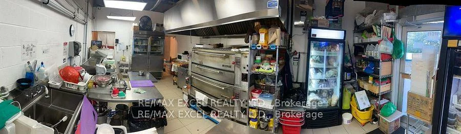 9390, Woodbine, Cachet, Markham