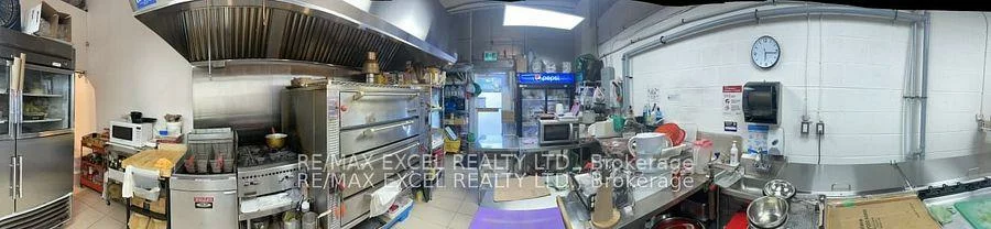 9390, Woodbine, Cachet, Markham