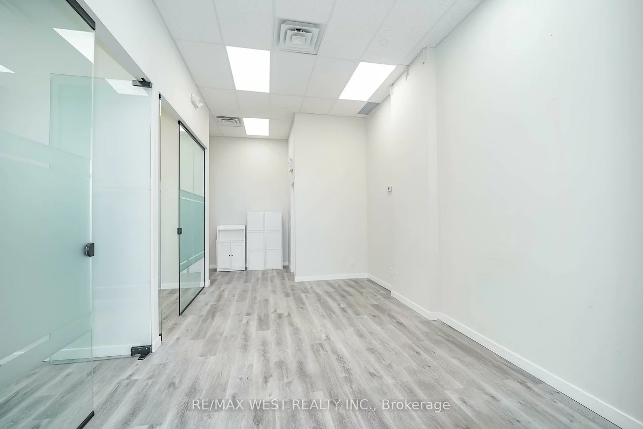 9560, Markham, Wismer, Markham