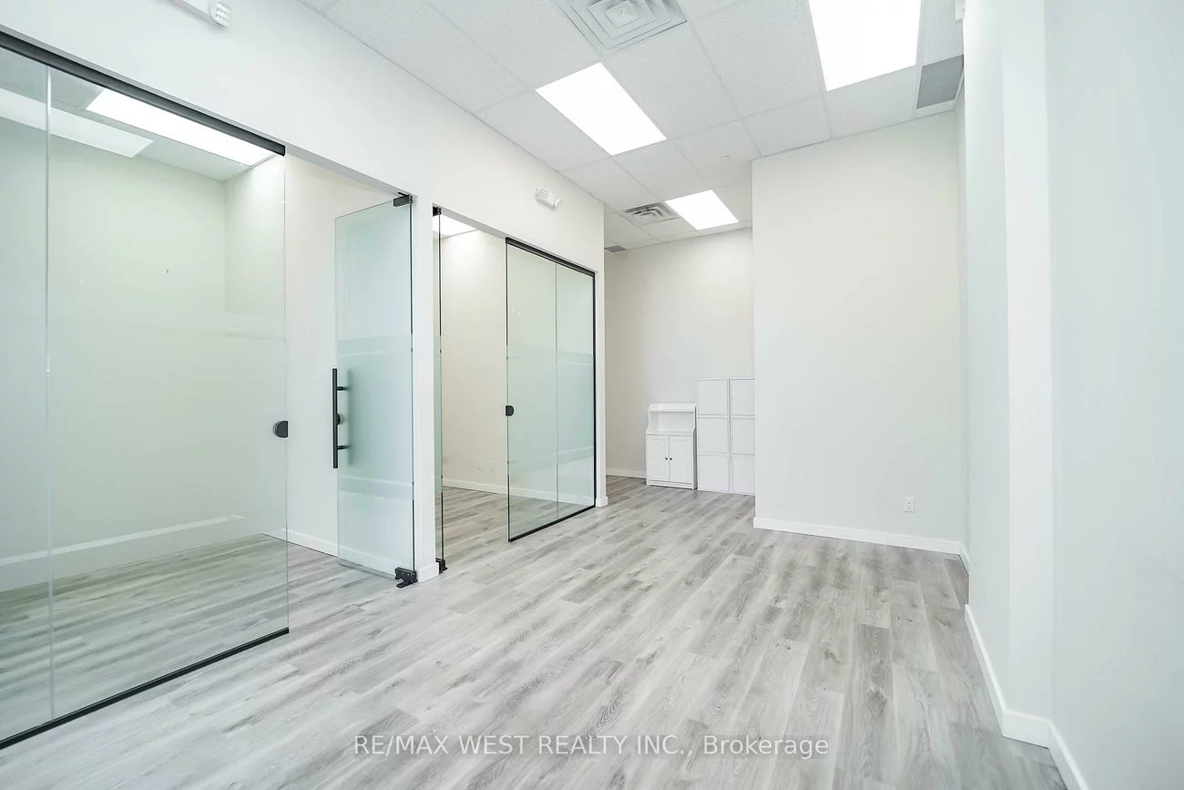 9560, Markham, Wismer, Markham