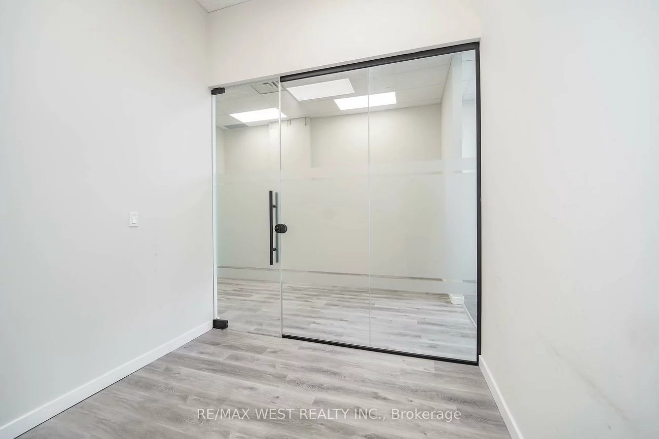 9560, Markham, Wismer, Markham