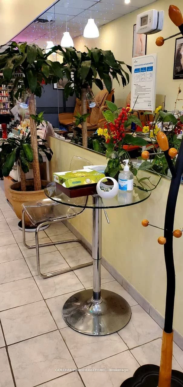 8220, Bayview, Royal Orchard, Markham