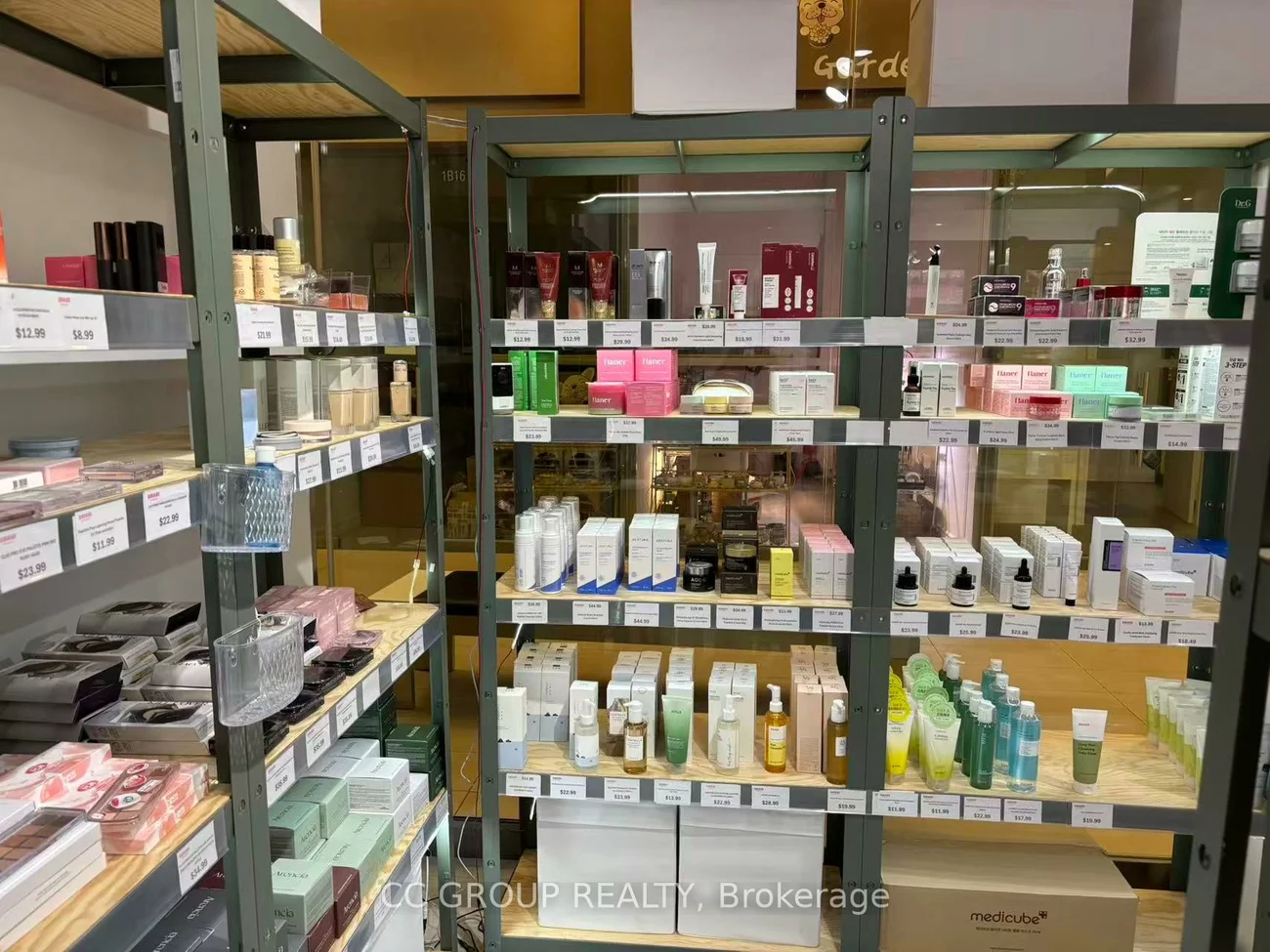 9390, Woodbine, Cachet, Markham