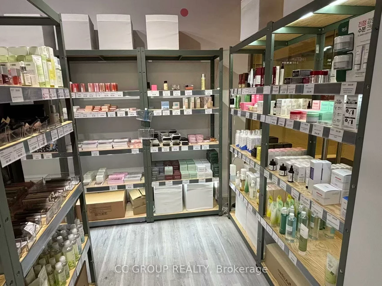 9390, Woodbine, Cachet, Markham