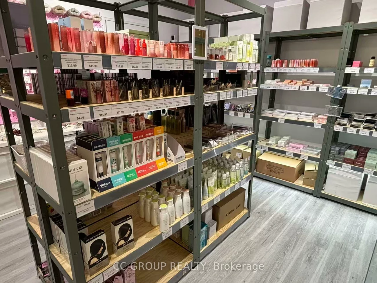 9390, Woodbine, Cachet, Markham