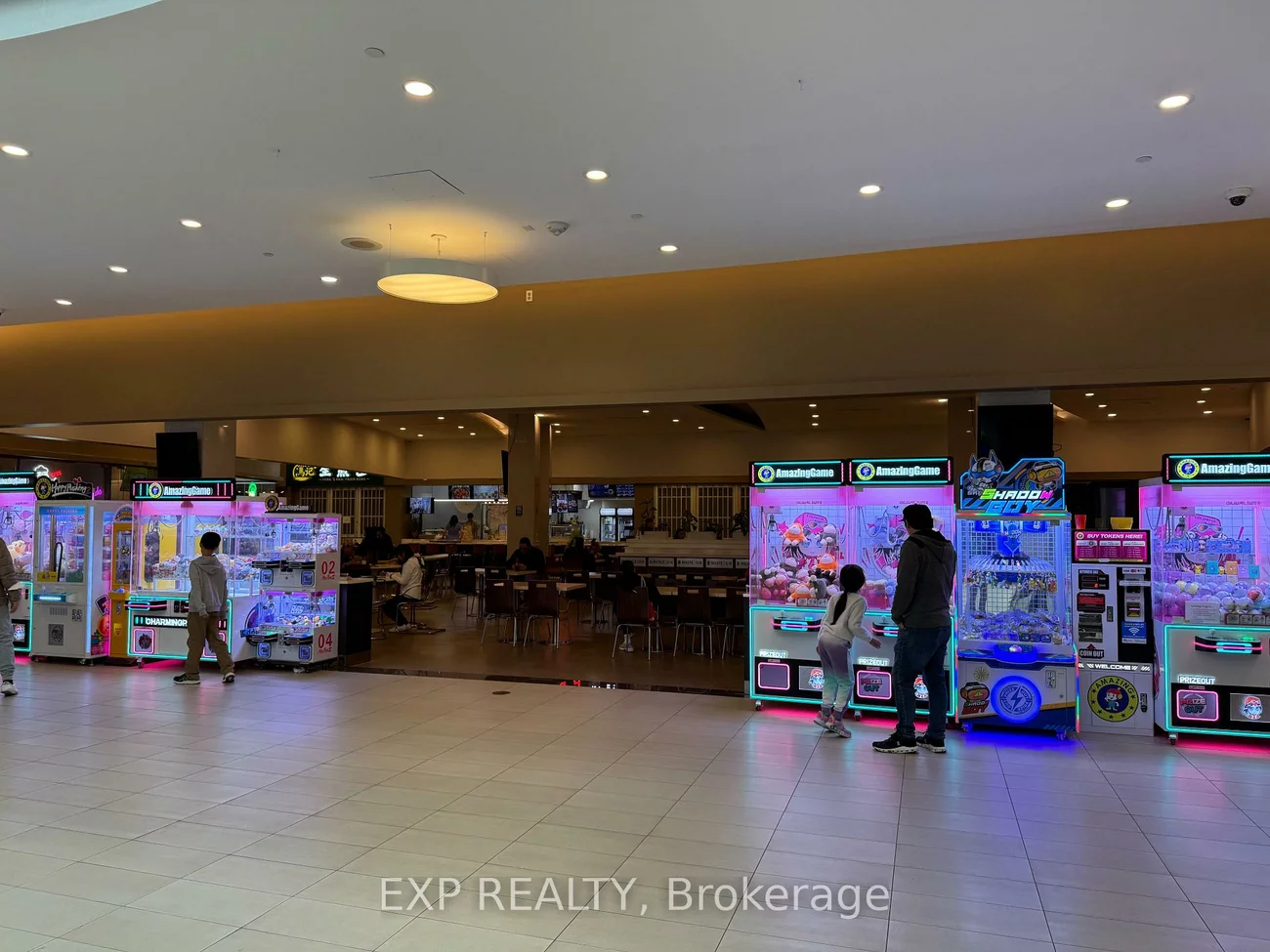 9390, Woodbine, Cachet, Markham