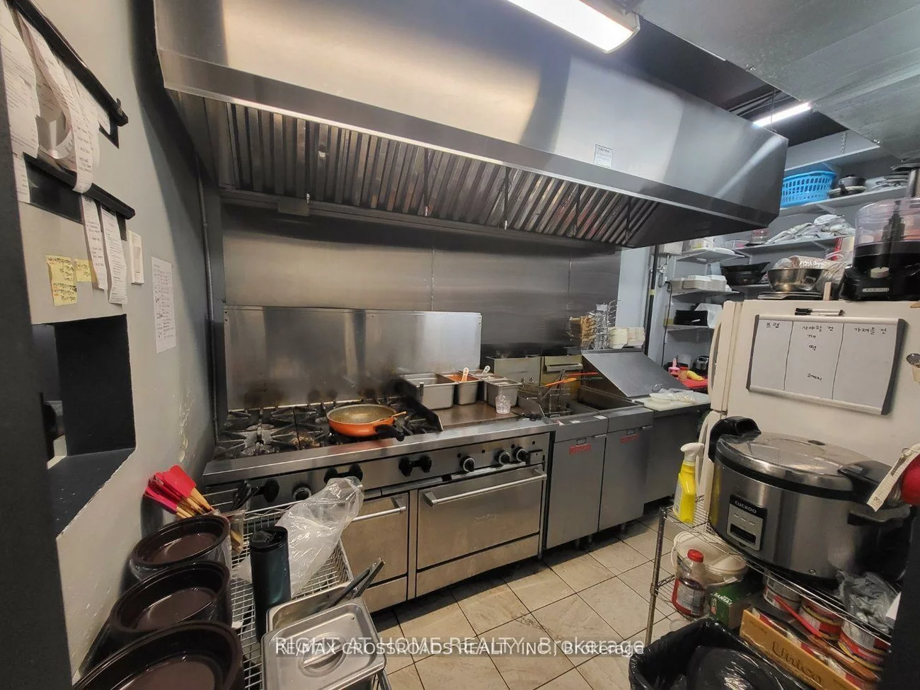 7051, YONGE, Thornhill, Markham