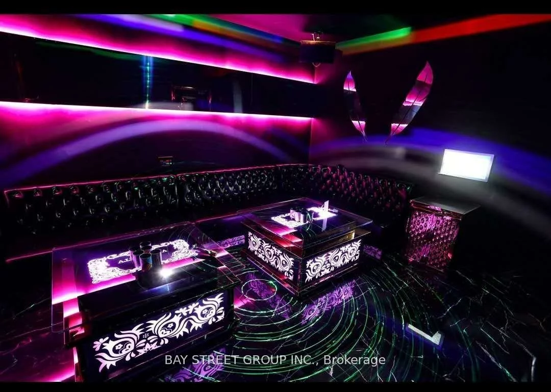 7181, Yonge, Thornhill, Markham