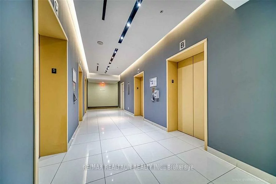 7191, Yonge, Thornhill, Markham