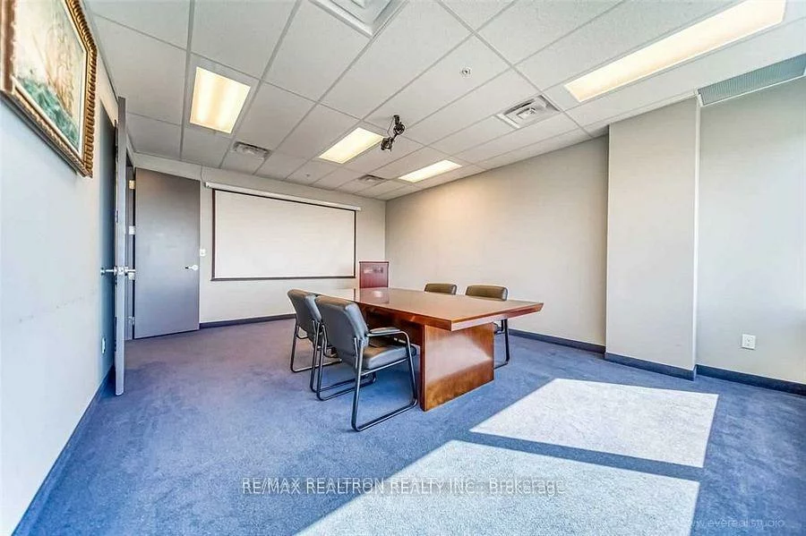 7191, Yonge, Thornhill, Markham