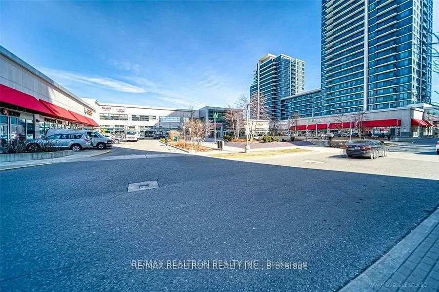7191, Yonge, Thornhill, Markham