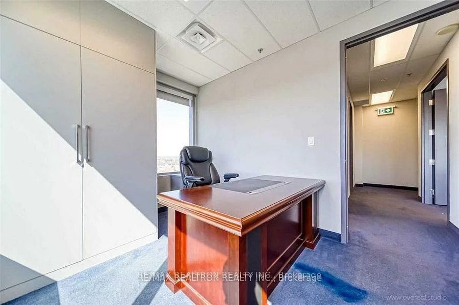 7191, Yonge, Thornhill, Markham