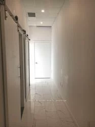 7163, Yonge, Thornhill, Markham