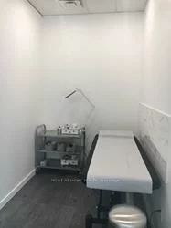 7163, Yonge, Thornhill, Markham