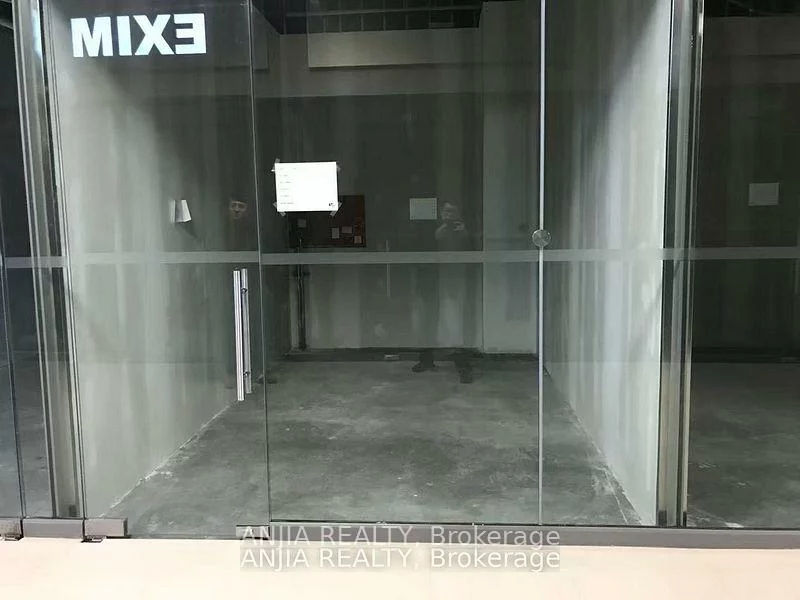 9390, Woodbine, Cachet, Markham