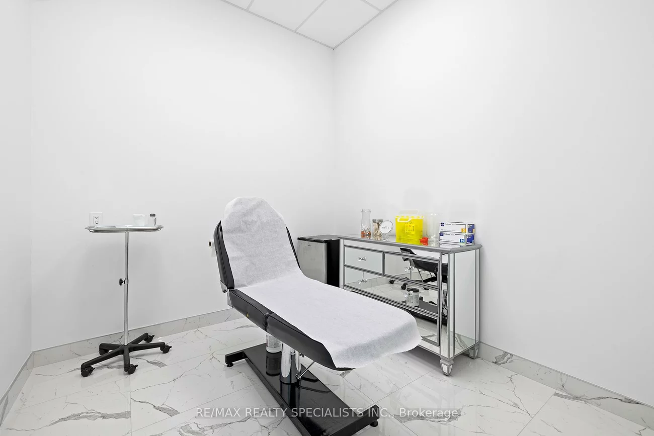 7097, Yonge, Grandview, Markham