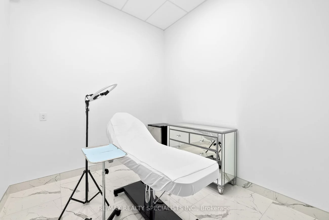 7097, Yonge, Grandview, Markham