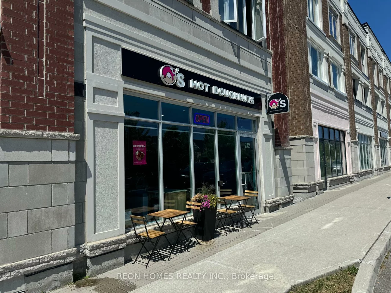 242, Copper Creek, Box Grove, Markham