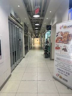 7181, Yonge, Thornhill, Markham