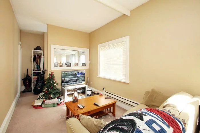 12, Centre, Old Markham Village, Markham