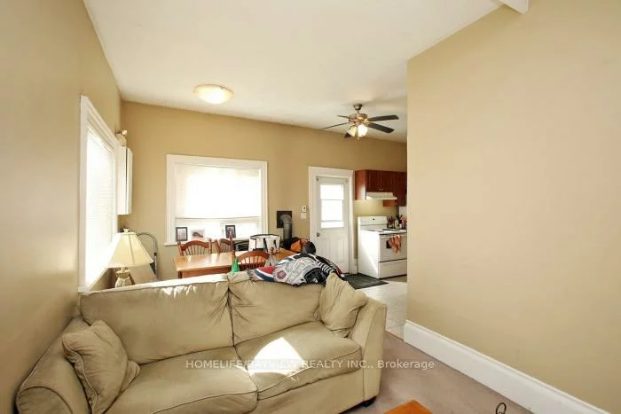 12, Centre, Old Markham Village, Markham