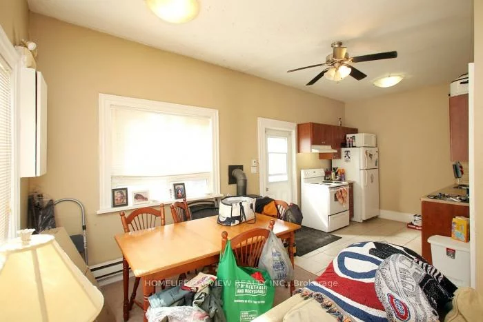 12, Centre, Old Markham Village, Markham