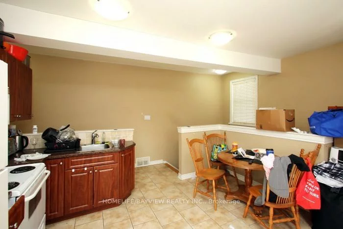 12, Centre, Old Markham Village, Markham