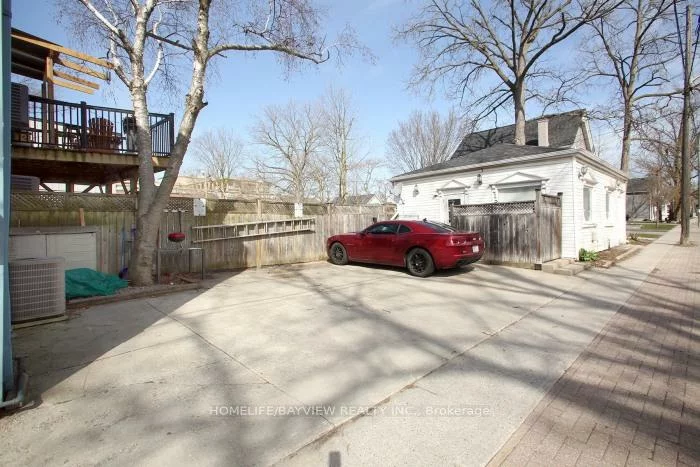 12, Centre, Old Markham Village, Markham