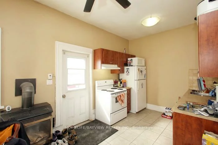 12, Centre, Old Markham Village, Markham