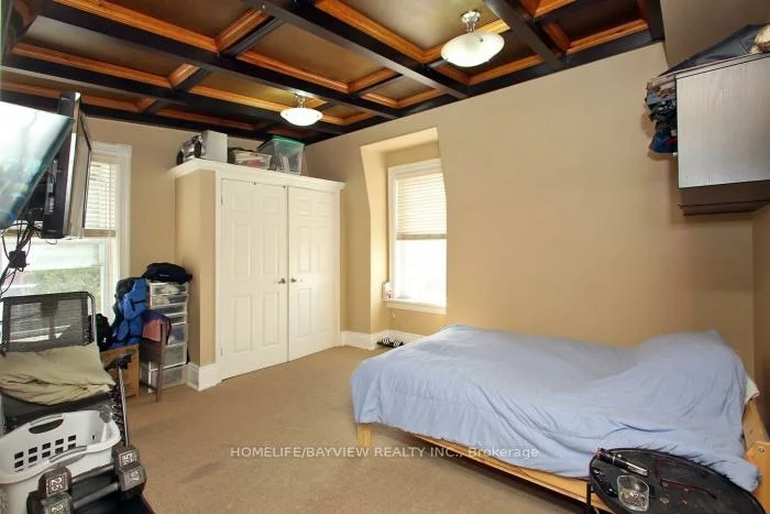 12, Centre, Old Markham Village, Markham