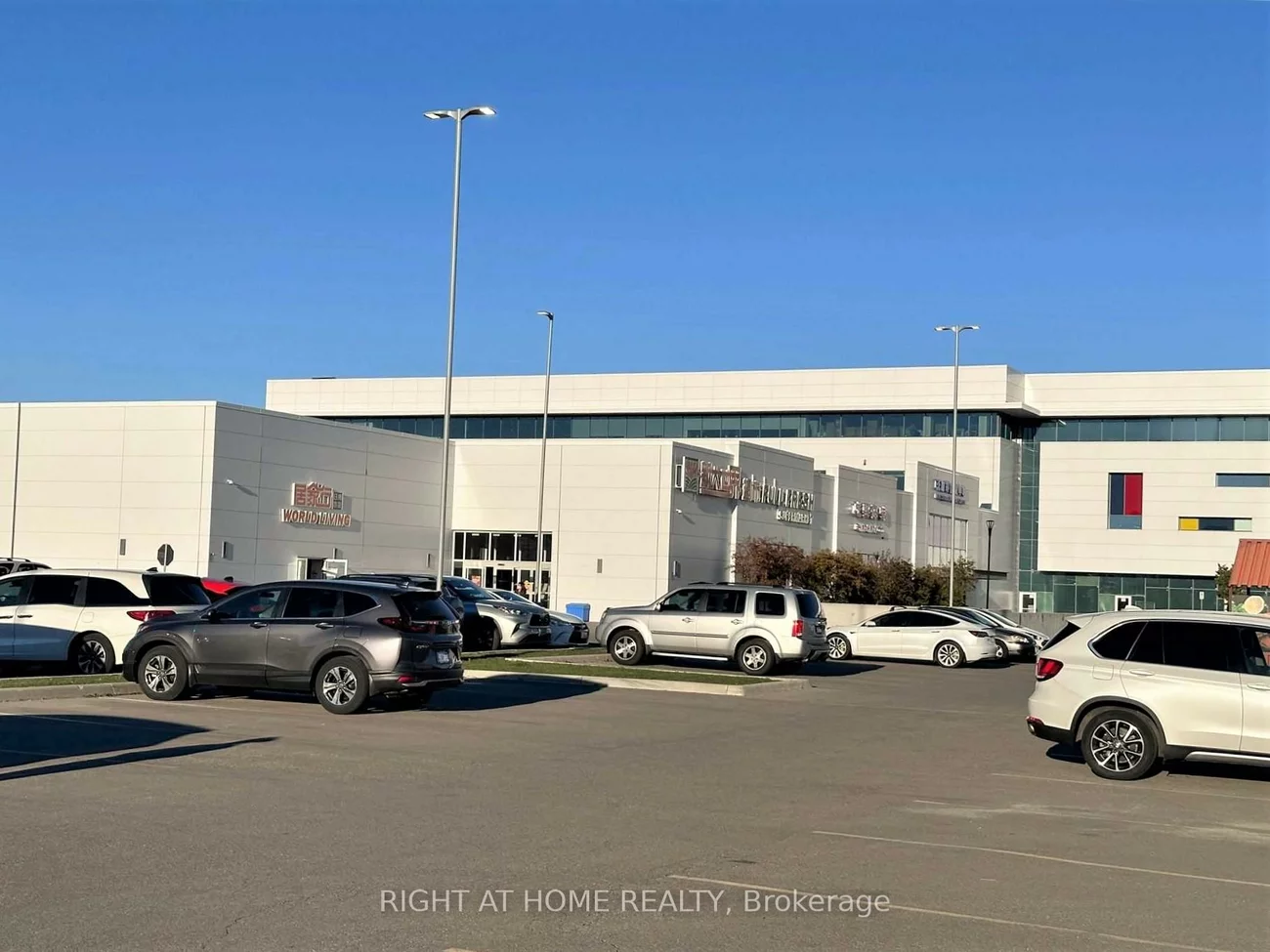 9390, Woodbine, Cachet, Markham