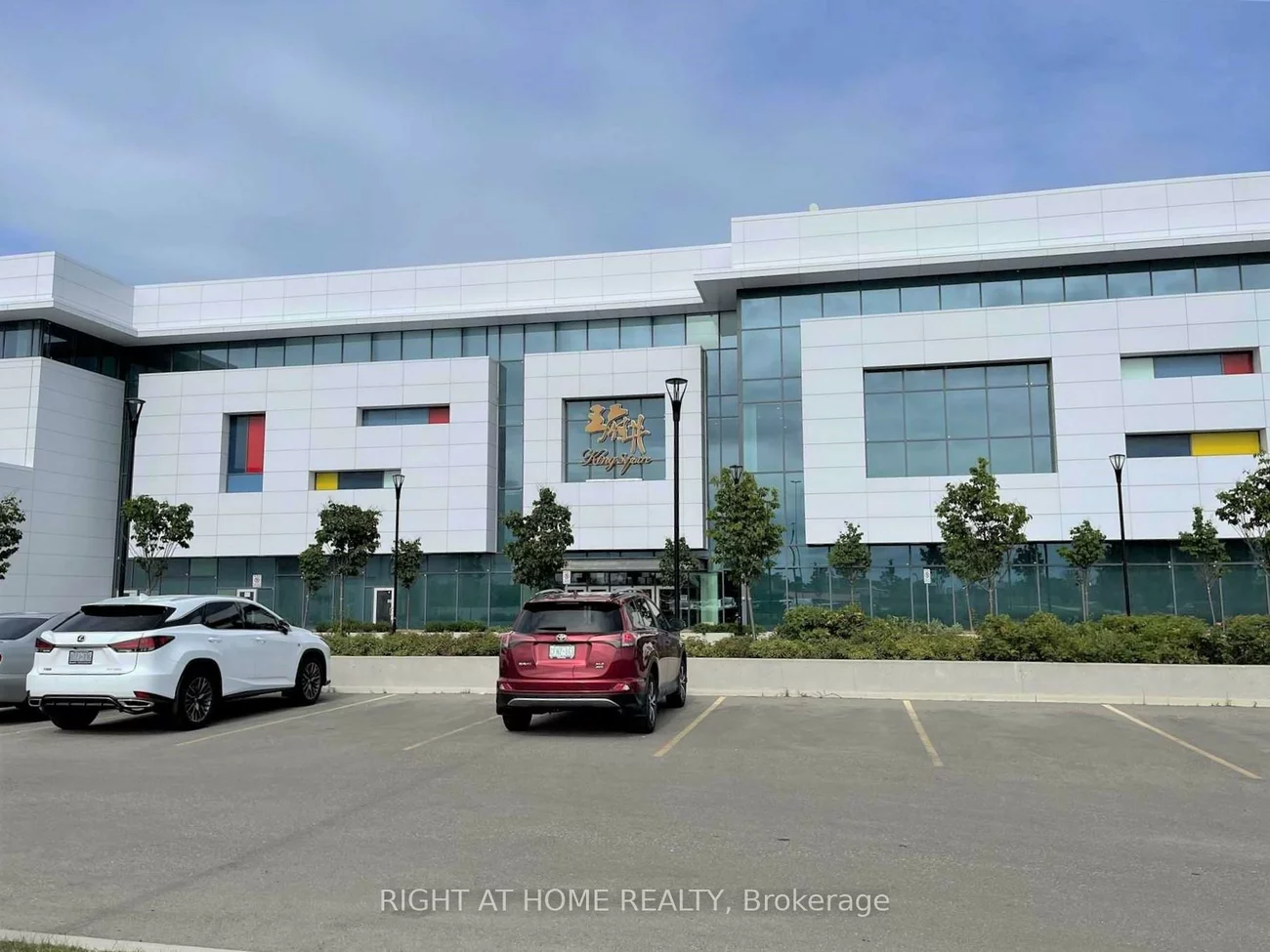 9390, Woodbine, Cachet, Markham