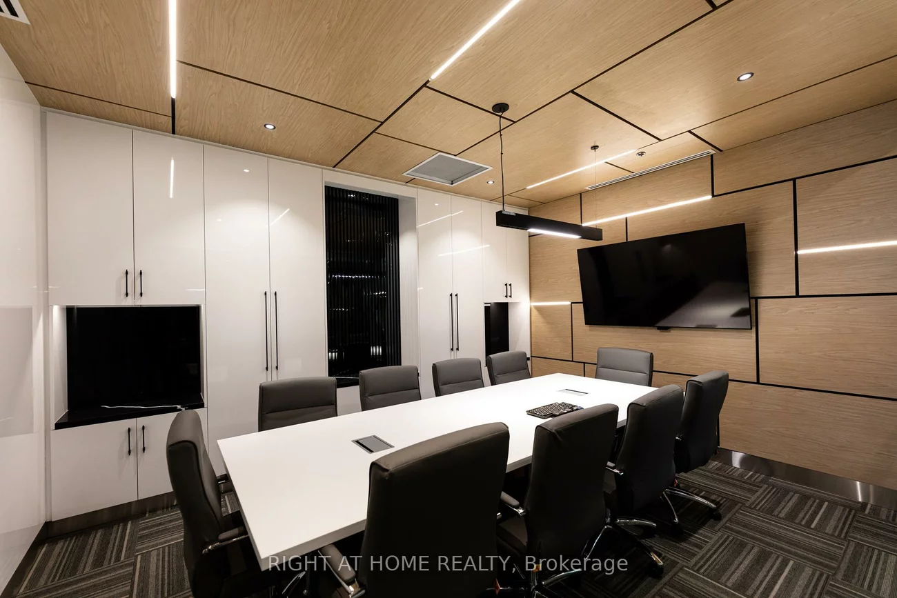 9390, Woodbine, Cachet, Markham