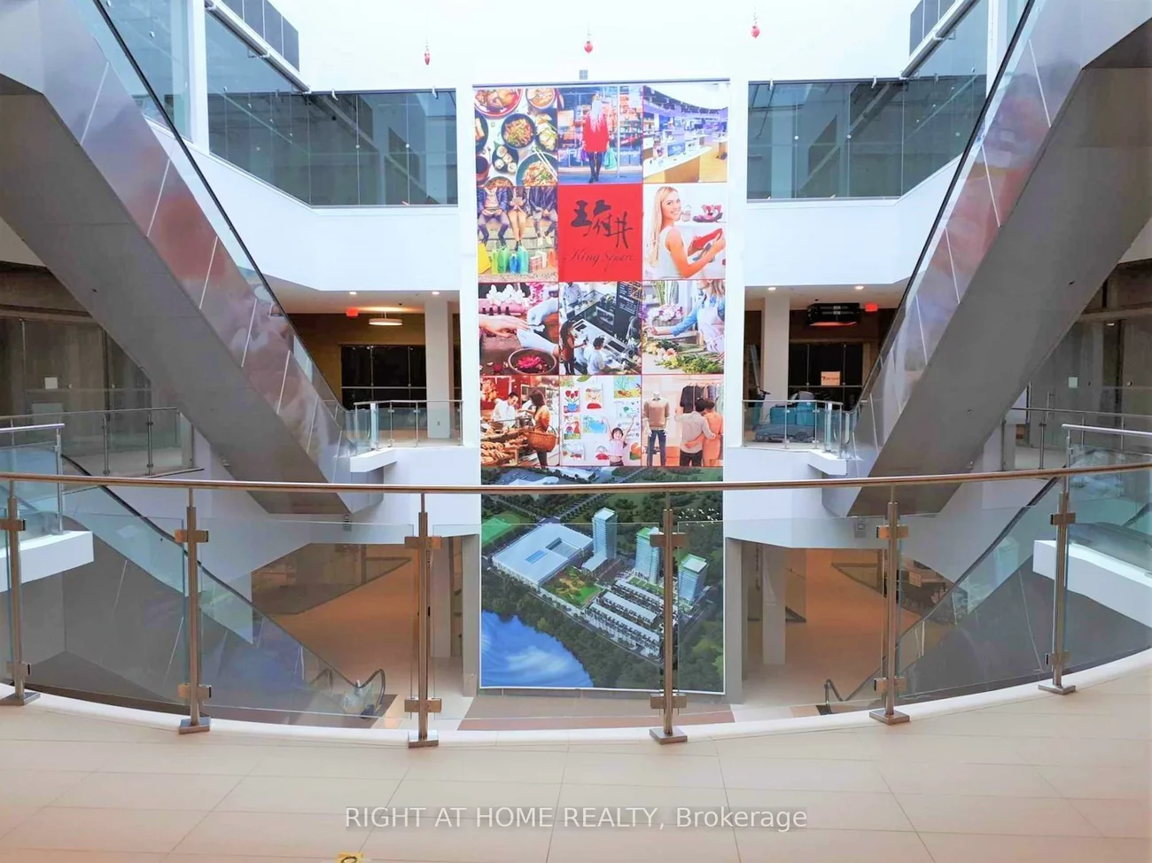 9390, Woodbine, Cachet, Markham