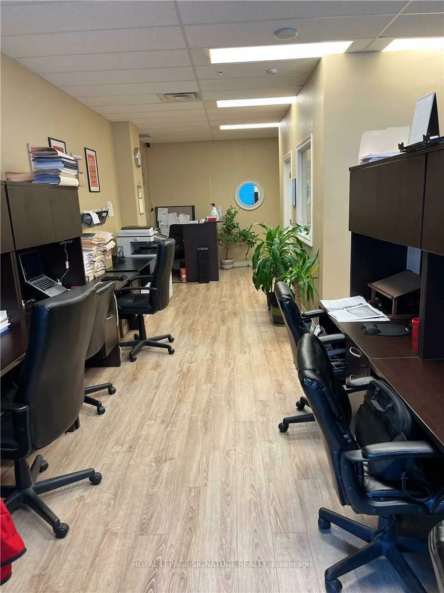 7191, Yonge, Thornhill, Markham