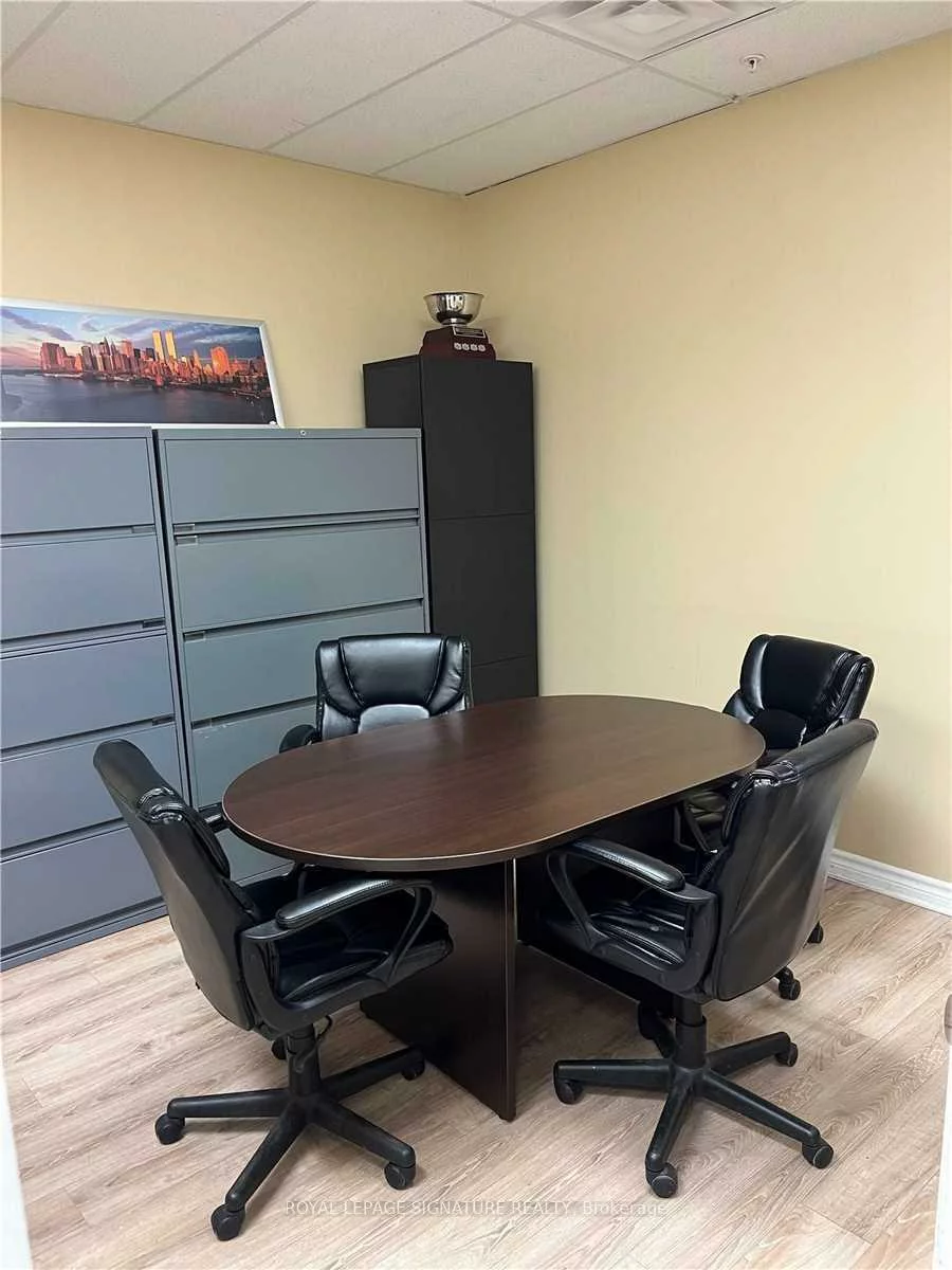 7191, Yonge, Thornhill, Markham