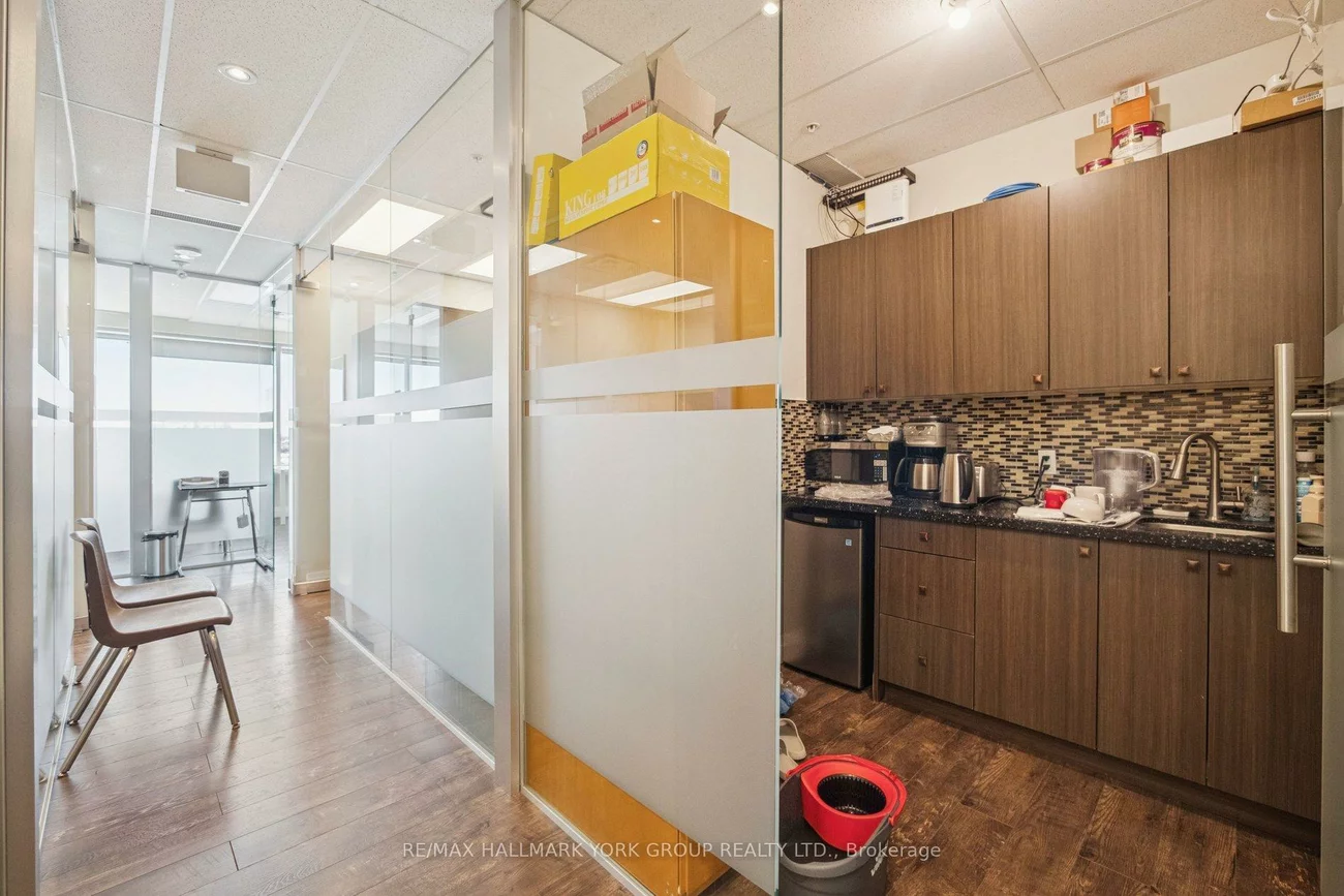 7191, Yonge, Thornhill, Markham