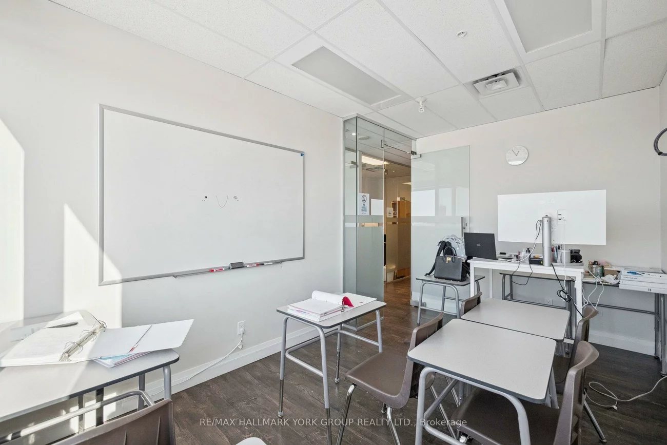 7191, Yonge, Thornhill, Markham