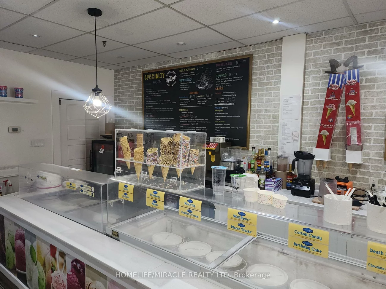 6605, Highway 7, Sherwood-Amberglen, Markham