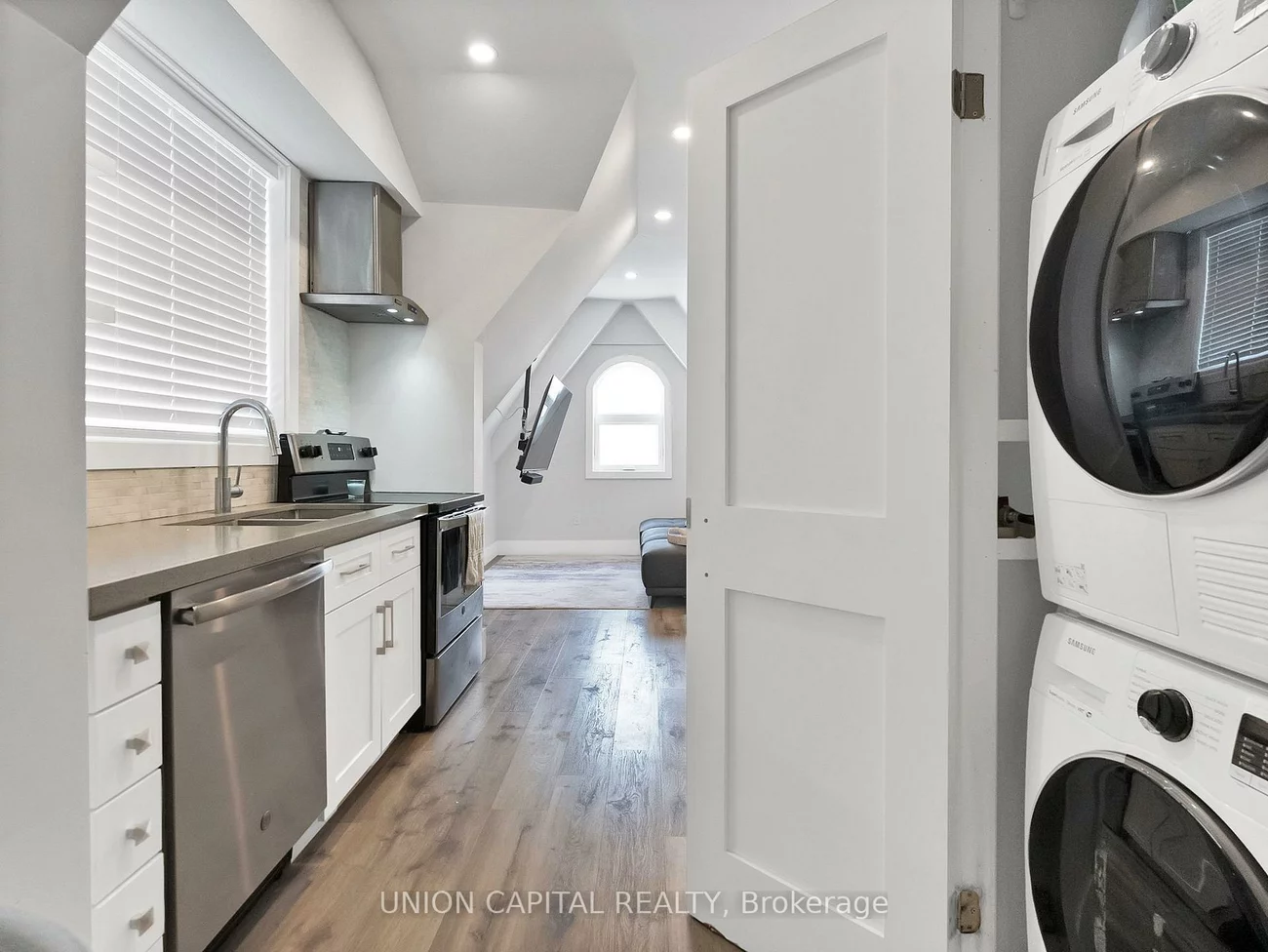 352, Main, Old Markham Village, Markham