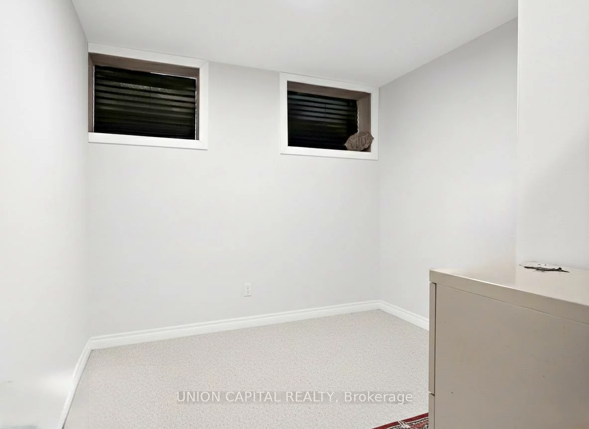 352, Main, Old Markham Village, Markham