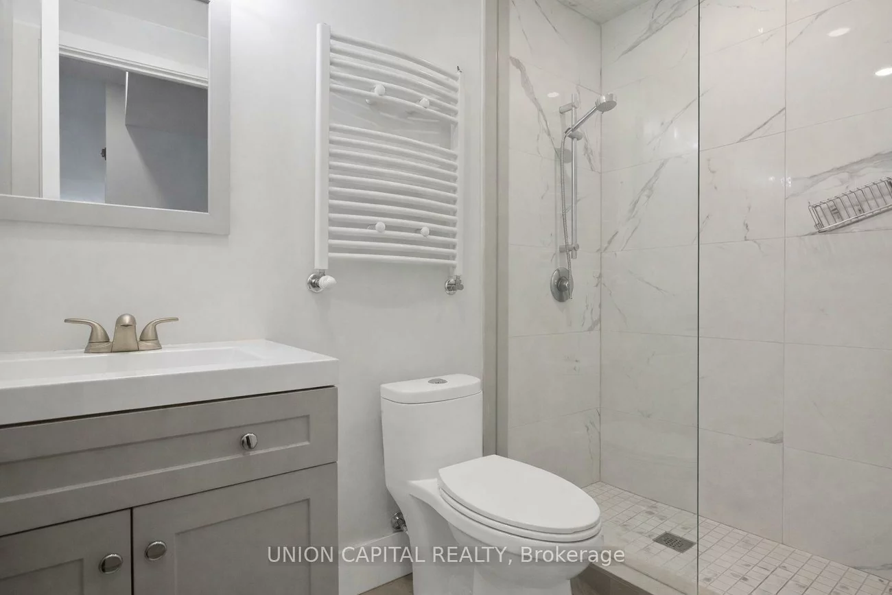 352, Main, Old Markham Village, Markham